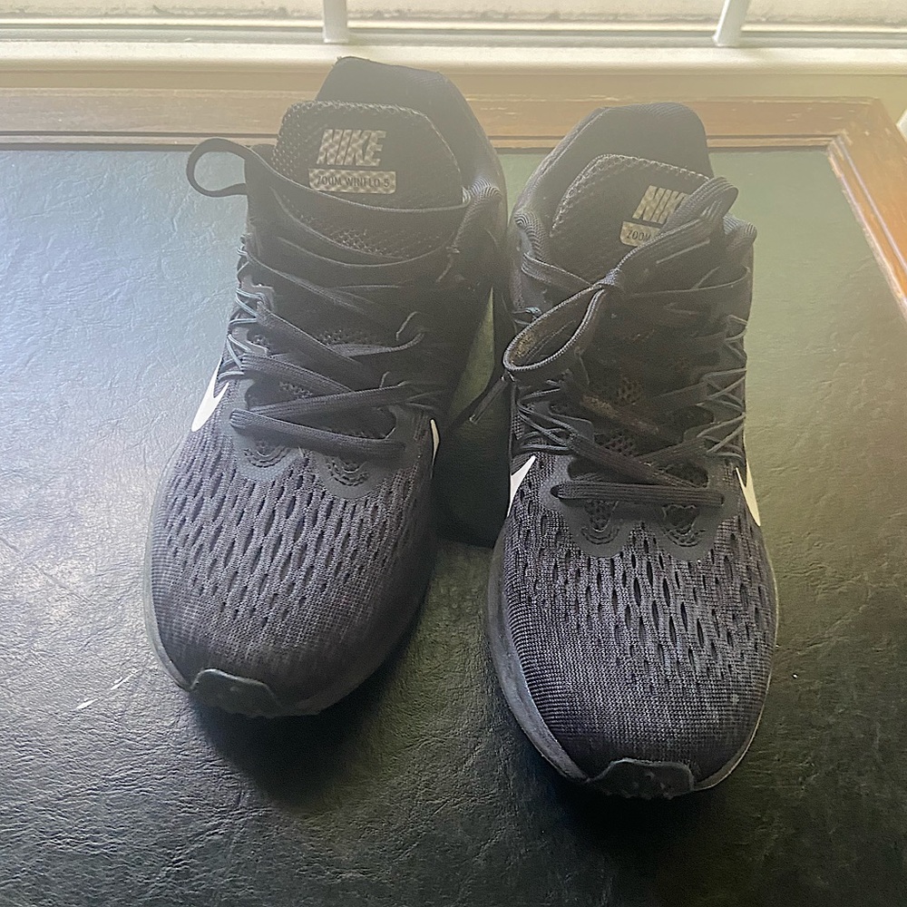 Nike Zoom Windflo 5 Running Shoes